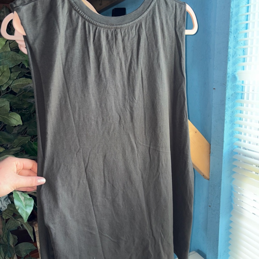 Karma Black Blondie 'Heart Of Glass' Graphic Muscle Tee - Picture 2 of 3